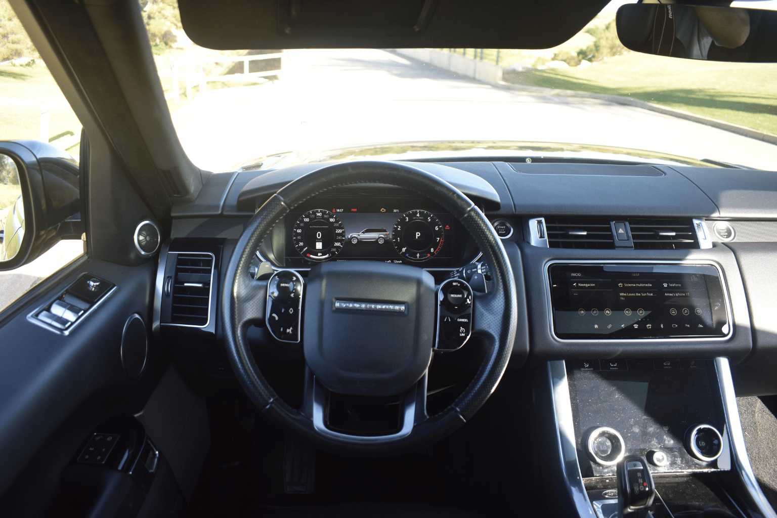 Range Rover Sport 525cv rental in Benidorm, Costa Blanca 6